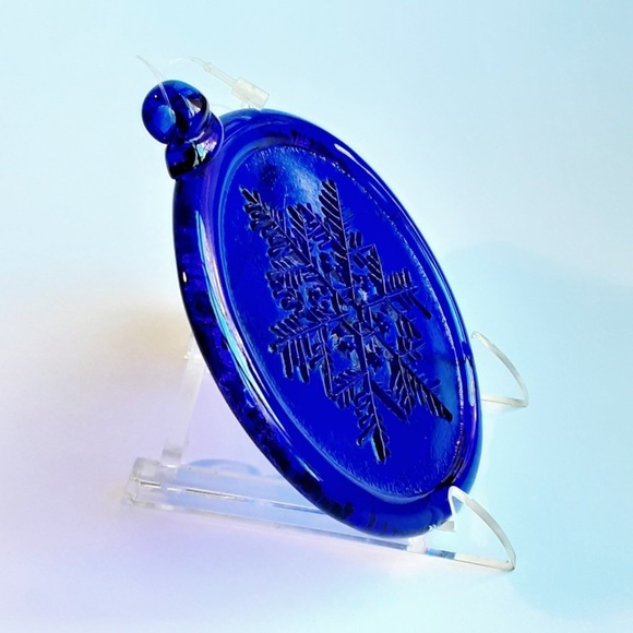 Kitras Art Glass Ornaments Suncatchers Set of 2 Snowflake Snowman 3.5 in Blue - Picture 6 of 14